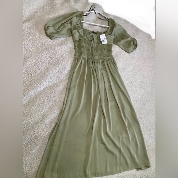 Shirted Puff Sleeve Dress from Forever 21 - Picture 6 of 8